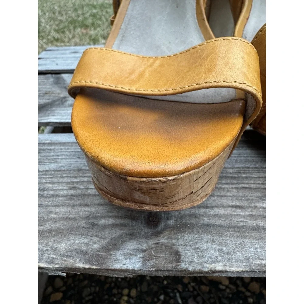 MICHAEL KORS IVANA SANDAL WOMENS PLATFORM SANDALS HEELS‎  SHOES Size 8 1/2